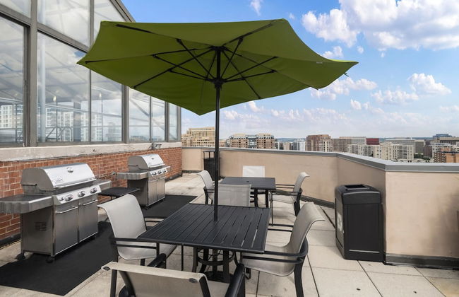 Modern apartment in the center Pentagon - Photo 30