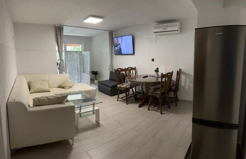 Duplex Apartment with Private Swimming Pool - Photo 42