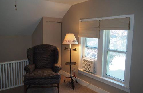 The Cute & Cozy - Upper Apt - Great Location! - Foto 12