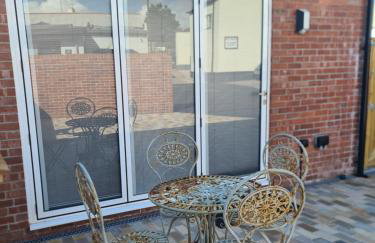 Number 10 - Stunning brand new house - sleeps 6 - free parking - Foto 37