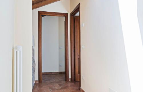 Tranquil Village Stay with Fireplace - Photo 12