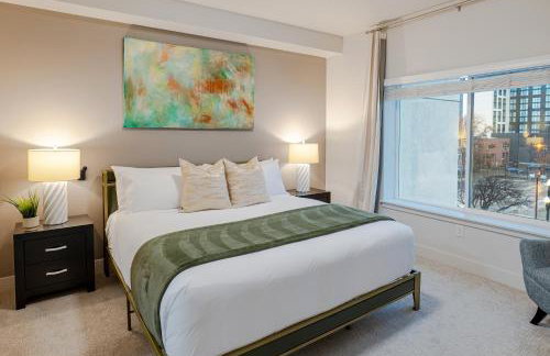 Convention Ctr Bespoke Beauty - 2BD Pool,Gym,Hot tub,Pkg - Foto 4