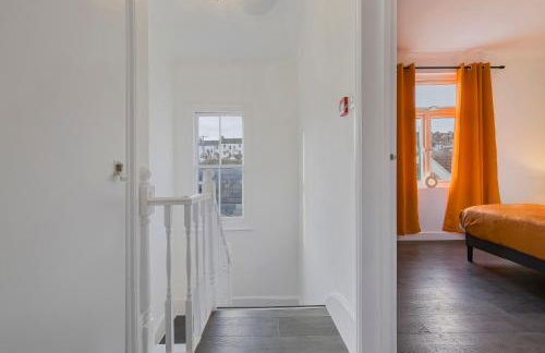 Station Side Sanctuary - 2BR Central Brighton Stay - Foto 23