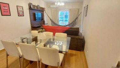 Apto espaçoso e completo próximo à Maria Fumaça - Foto 2