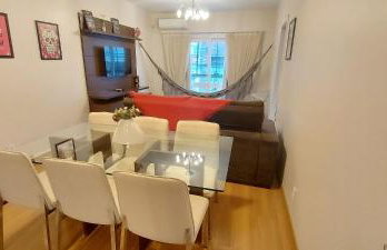 Apto espaçoso e completo próximo à Maria Fumaça - Foto 2