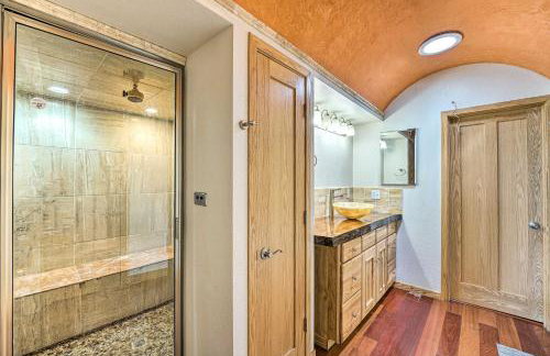 Lakefront Country Home with Waterslide and Trampoline! - Foto 21