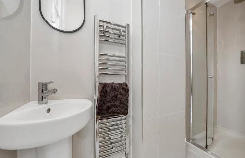 7D Albert St - sleeps 4 guests with parking on request - Foto 15