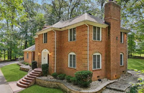 DC Luxury Retreat in Forest Spacious Full of Fun - Foto 1