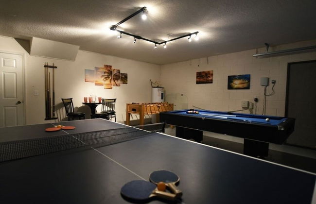 Beautiful 5 Bed Pool Game Room 5 Bedroom Home by RedAwning - Foto 21