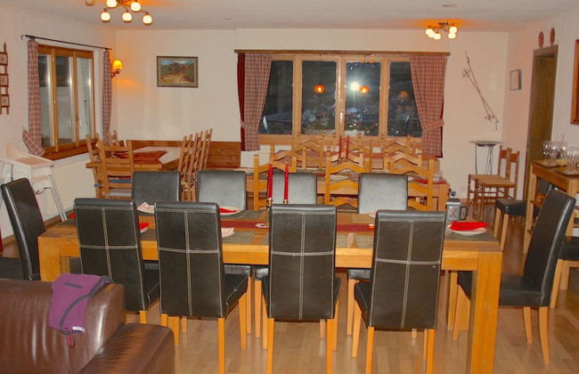 Outstanding Chalet for Groups South Facing Breathtaking Views all Year Round - Photo 10