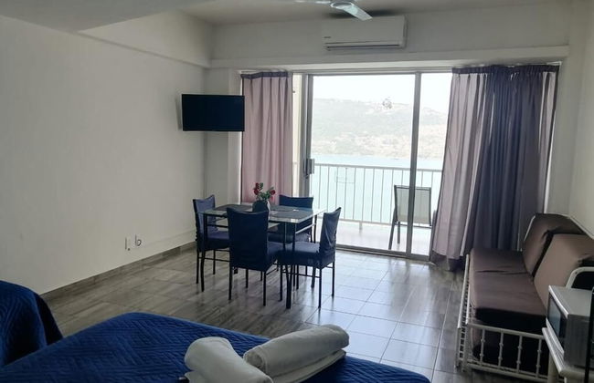 Beautiful Twin Towers Suite With Balcony and Stunning sea View - Foto 4