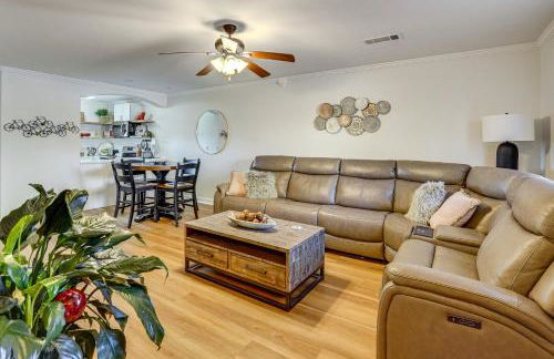 5 Mi to Univ of Arkansas Cozy Townhome with Deck - Foto 5