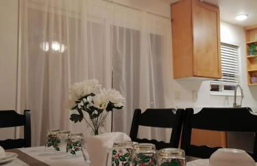 Beautiful home with your own entrance in Sandy - Foto 41