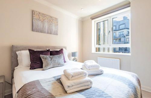 Stunning 3-bedroom in the heart of London with parking - Foto 4