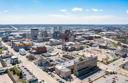 CITY VIBES - Modern Suite in the heart of Downtown - Foto 22