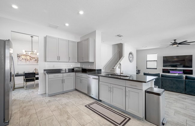 Luxury Modern Villa w/ Pool, Jacuzzi & Amenities! - Foto 27