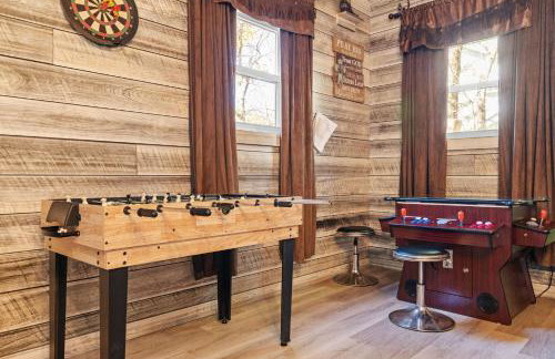 Lakefront with Beach Game Room Fire-pit and More - Foto 46