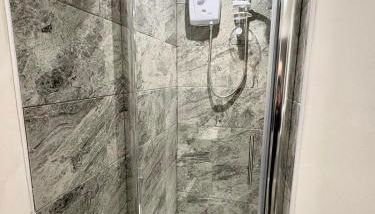 Apartment in Guisborough - Foto 2, Shower