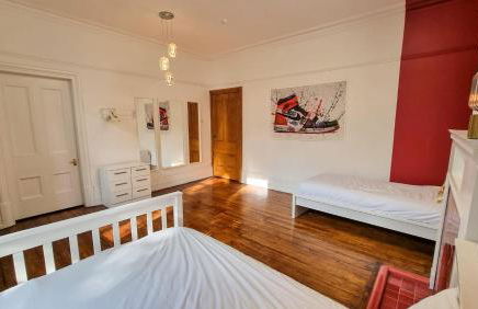 Ashton Mansion, Sleeps 20, Free Parking - Foto 11