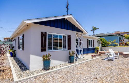 Seaside Garden Escape, A Stroll to the Beach! - Foto 48