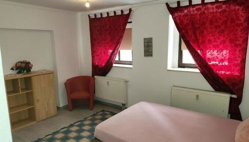 Halle, Bestes in Preis- Leistung- Lage, City, EG, 84 qm, SD, 1- 3 Doppelzimmer, extra für sie kostenlose TV Lounge extra Küche u Bad bis 6 Personen - Foto 4