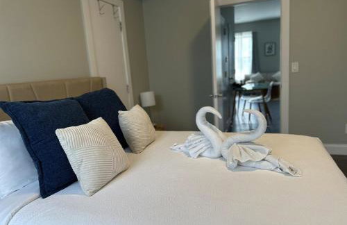 Bright & Airy 1 BDRM Private Apt - Foto 1