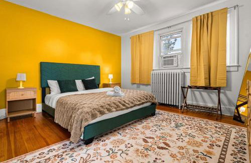 Charming 4BR Retreat in Arlington Sleeps 12 NearDC - Foto 35