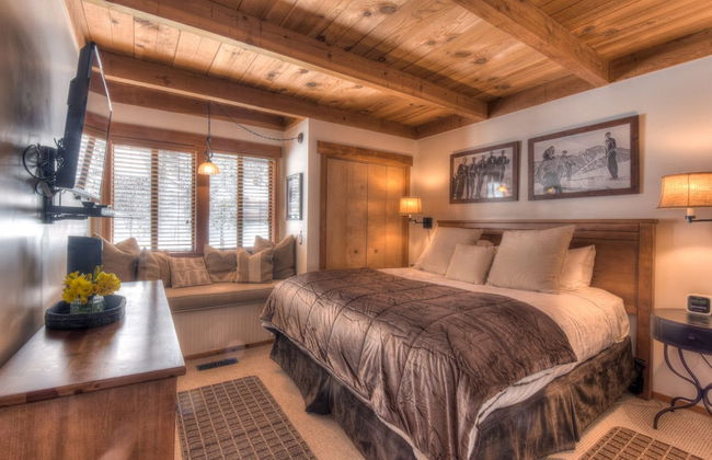 Granlibakken Retreat Near Tahoe Beach! - Photo 6