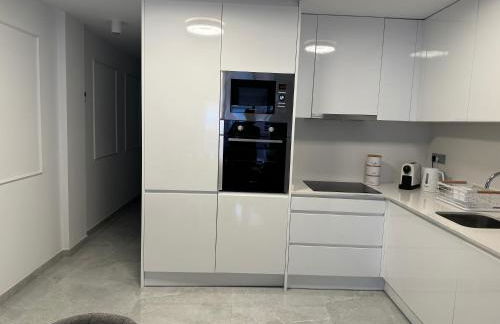 Premium Apartment 8 pers with a rooftop swimming pool and sea views - 3 min Playa de Cura - Foto 14