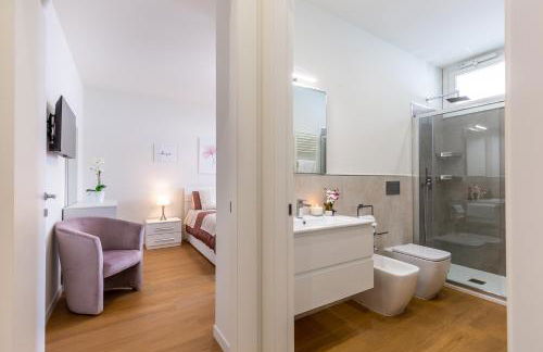 Colombo Palace - viale colombo 358 - Photo 29