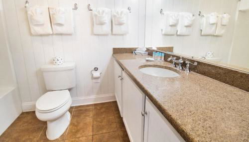 Oceanfront King Room with Private Balcony 4th Floor - Foto 5