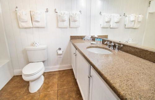 Oceanfront King Room with Private Balcony 4th Floor - Foto 5