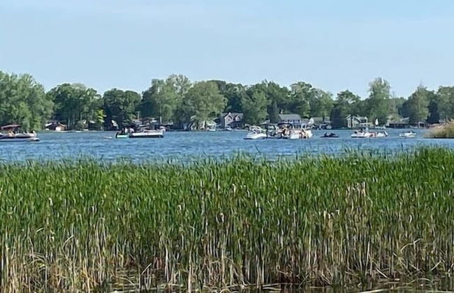 Cozy Lakefront Studio On Long Lake! Home by RedAwning - Foto 15