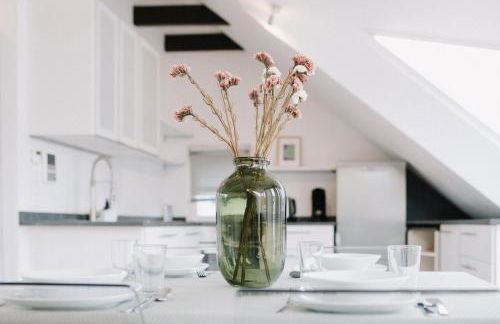 Appartement Residenz Panorama - Einzigartiges Loft im Herzen von Würzburg mit 2 Balkonen und Panorama-Aussicht! - Foto 8