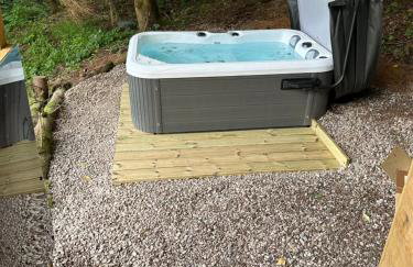 Unique Orchard Lodge for couples with hot tub - Photo 21