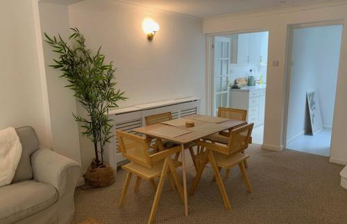 Richmond Escape - Photo 17