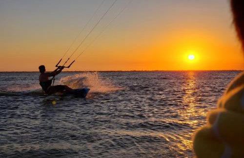 Solaris Beach House - Espaçosa e perto de tudo - Foto 24