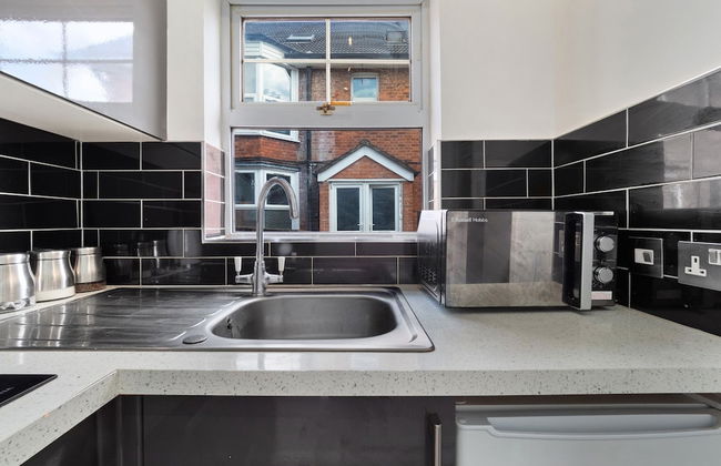 High Wycombe Apartments - Photo 6