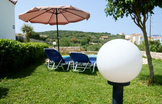 Chill & Relax Home with Pool near Beach - Foto 38