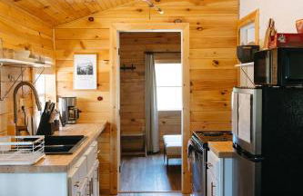 "Cozy Dumplin" - Warm & Modern Stay in RRG/Auxier - Foto 19