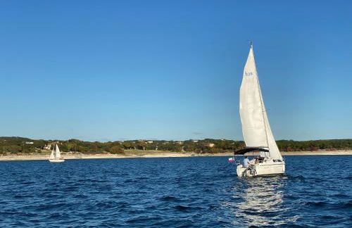 Luxury Lake House w/ Heated Pool & Multiple Spas - Foto 40