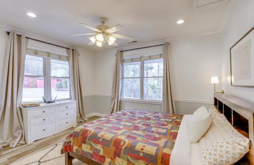 Spacious Group Retreat with Game Room in Marshall! - Foto 27