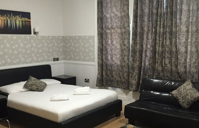 Paddington Apartments - Photo 3