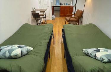 Union Square Studio with Kitchen -Shared Bathroom - Foto 7