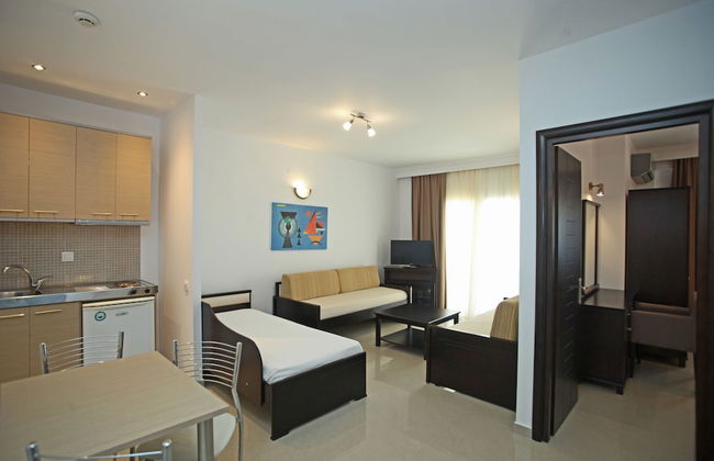 Naias Beach Hotel - Foto 18