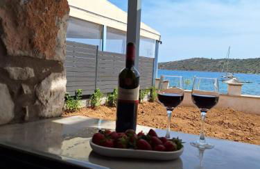 Vivari Stone House - Foto 1