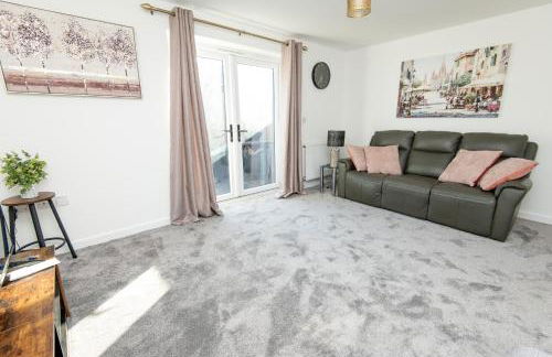 Manchester Cityside Deluxe Stay - 3 Bedroom House Great for Family with Free Parking & Garden - Foto 19