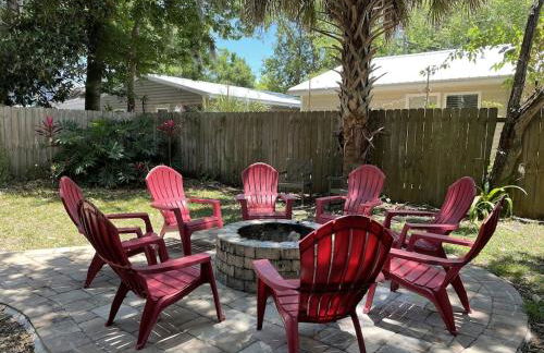 Spacious renovated 4br downtown home w firepit sleeps 8+ - Photo 5