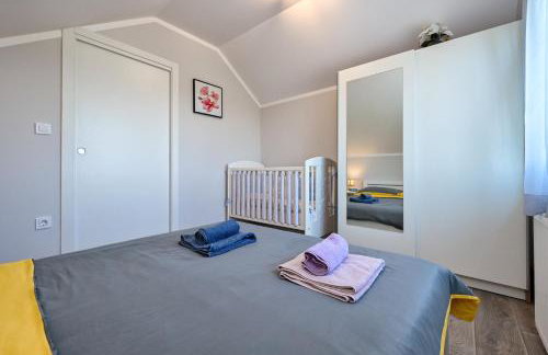 CVETKOVA HIŽA sa JACUZZIJEM - Foto 35