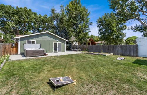 Downtown Windsor Home with Hot Tub and Pool Table - Foto 71